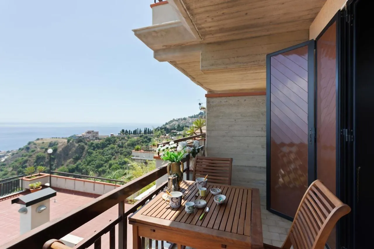 Taormina Panoramic Seaview Apartment Włochy